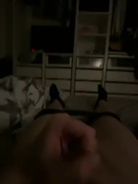 Snapshot of NotatingGrinder chatting on 02.28.26 NotatingGrinder online show from 02.28.26