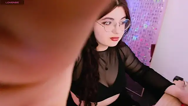 Snapshot of Siena_aa chatting on 05.27.26 Siena aa online show from 05.27.26