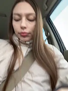 Snapshot of LeiaMood chatting on 03.02.26 LeiaMood online show from 03.02.26