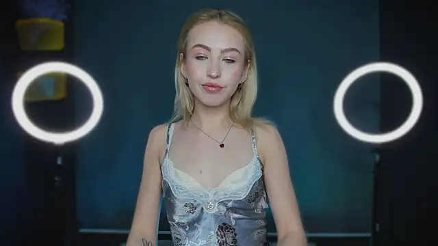 Moon Silk online show from 01.13.26