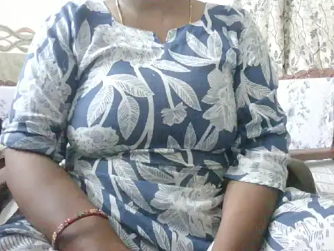 Snapshot of mohini_bhabhi chatting on 07.28.26 mohini bhabhi online show from 07.28.26
