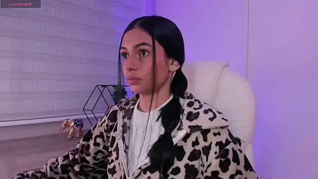 lilith petit  online show from 04.08.26