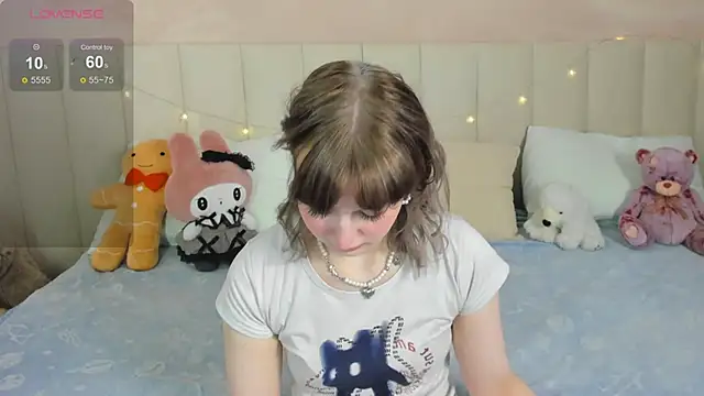 Snapshot of AdeleSilvy chatting on 06.23.26 AdeleSilvy online show from 06.23.26