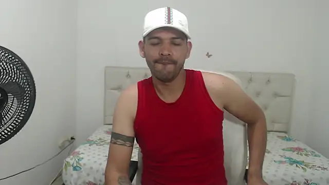 Snapshot of wildchris_ chatting on 01.12.26 wildchris online show from 01.12.26