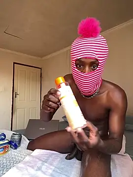 Snapshot of HotTwink_ZAR chatting on 02.20.26 HotTwink ZAR online show from 02.20.26