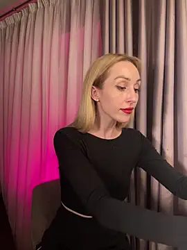 Snapshot of AnesaKis chatting on 06.09.26 AnesaKis online show from 06.09.26