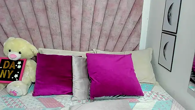 Snapshot of danibellucii_ chatting on 03.02.26 danibellucii online show from 03.02.26