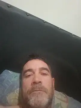 Snapshot of Porlassombras chatting on 01.12.26 Porlassombras online show from 01.12.26