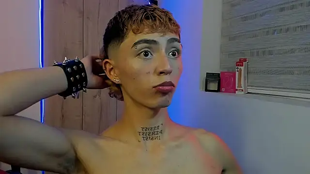 Snapshot of Maiky_Cooper01 chatting on 01.14.26 Maiky Cooper01 online show from 01.14.26