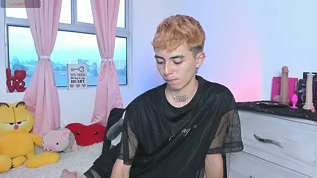 Maiky Cooper01 online show from 02.16.26