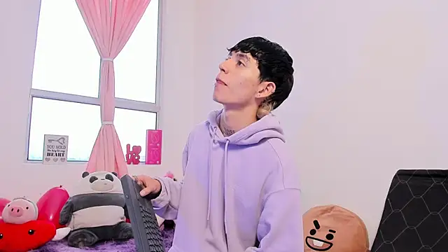 Maiky Cooper01 online show from 04.16.26