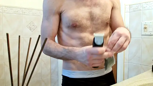 Snapshot of FrankieFuckMe chatting on 02.06.26 FrankieFuckMe online show from 02.06.26