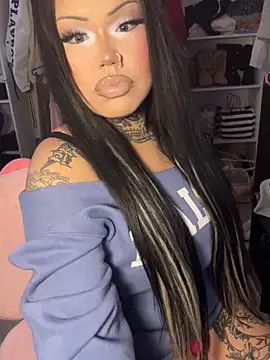 Snapshot of BaByDollxChloe chatting on 02.23.26 BaByDollxChloe online show from 02.23.26