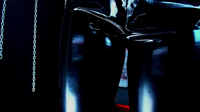 LucyStonne online show from 04.08.26