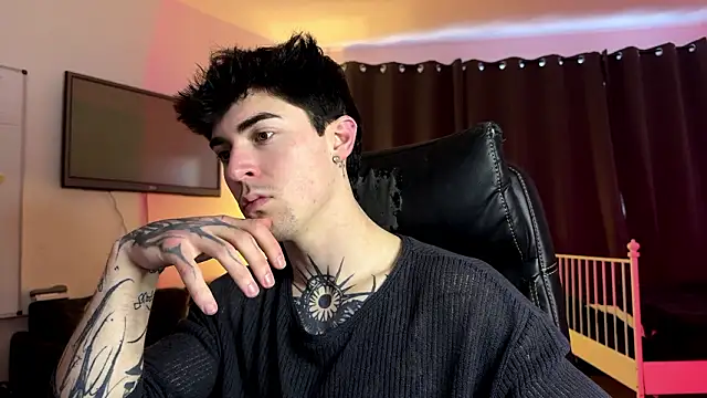 Snapshot of LiamFoster chatting on 01.14.26 LiamFoster online show from 01.14.26