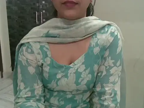 Snapshot of Adaa7 chatting on 05.08.26 Adaa7 online show from 05.08.26