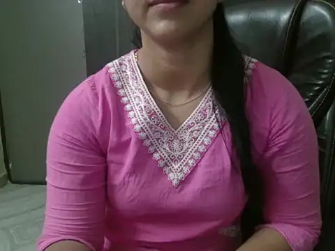 Snapshot of Adaa7 chatting on 05.10.26 Adaa7 online show from 05.10.26