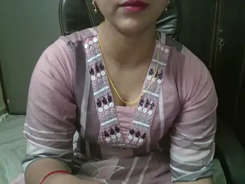 Snapshot of Adaa7 chatting on 05.21.26 Adaa7 online show from 05.21.26