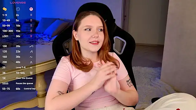 Snapshot of YouHoldMe chatting on 03.06.26 YouHoldMe online show from 03.06.26