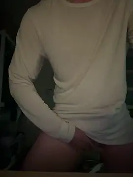 Snapshot of Alexkimsumin chatting on 04.14.26 Alexkimsumin online show from 04.14.26