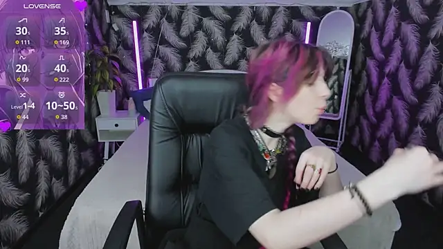 Ashley Veil online show from 05.14.26
