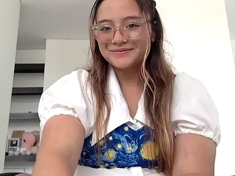 Snapshot of LOLA_R_ chatting on 02.03.26 LOLA R online show from 02.03.26