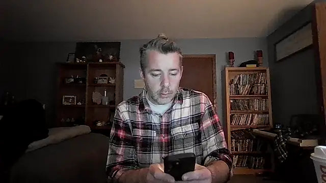 Snapshot of chrisw8140 chatting on 02.28.26 chrisw8140 online show from 02.28.26