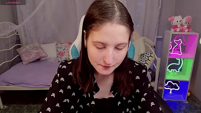 Snapshot of KiraDuvall chatting on 01.13.26 KiraDuvall online show from 01.13.26