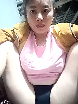 Snapshot of kaia-cam chatting on 01.14.26 kaia-cam online show from 01.14.26