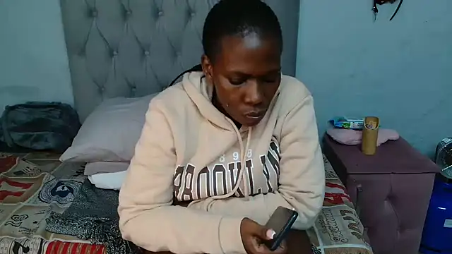 Snapshot of MelowD_2 chatting on 06.17.26 MelowD 2 online show from 06.17.26