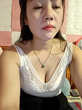 Snapshot of Ngocmai_lazdy chatting on 04.03.26 Ngocmai lazdy online show from 04.03.26