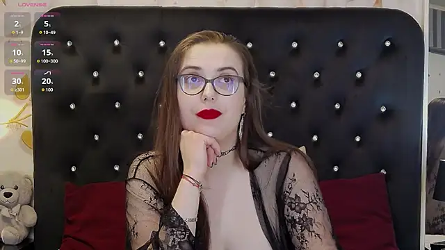 Snapshot of JulieAnnX chatting on 05.16.26 JulieAnnX online show from 05.16.26