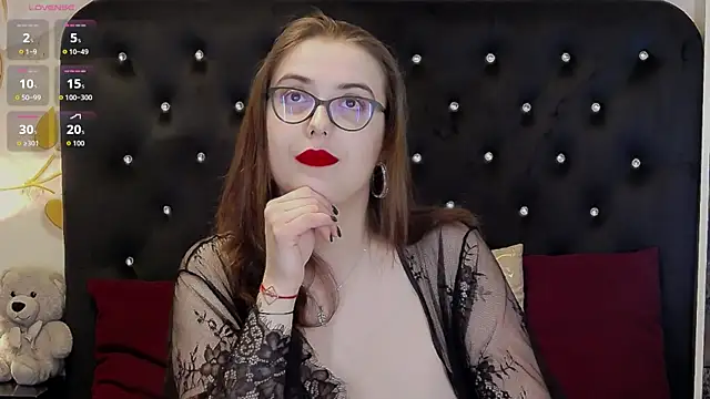 Snapshot of JulieAnnX chatting on 05.24.26 JulieAnnX online show from 05.24.26