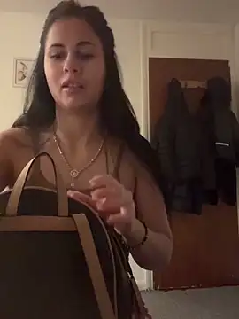 Snapshot of AmbeerGlow chatting on 01.15.26 AmbeerGlow online show from 01.15.26