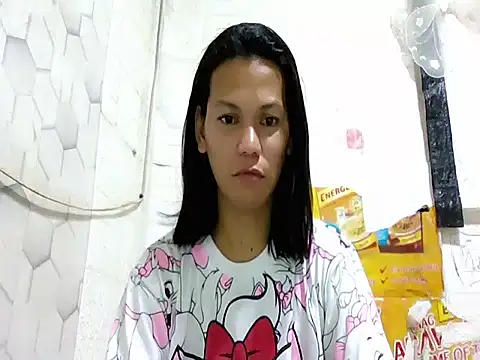 Snapshot of HugeAgatha chatting on 04.28.26 HugeAgatha online show from 04.28.26