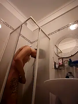 Snapshot of rodrigovianacastelo chatting on 01.14.26 rodrigovianacastelo online show from 01.14.26