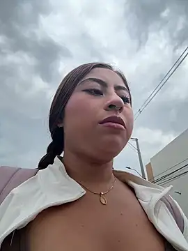 Snapshot of ThamaraGen_ chatting on 02.20.26 ThamaraGen online show from 02.20.26