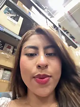 Snapshot of ThamaraGen_ chatting on 02.21.26 ThamaraGen online show from 02.21.26