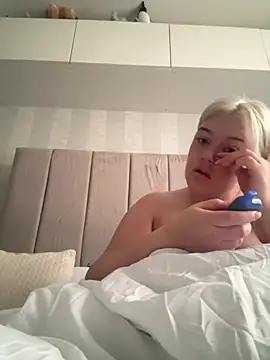 Snapshot of Princess-ivyxoxo chatting on 04.27.26 Princess-ivyxoxo online show from 04.27.26