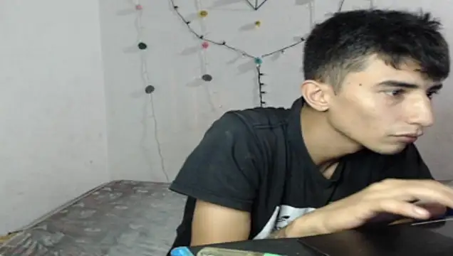 Chloe Candys online show from 04.15.26