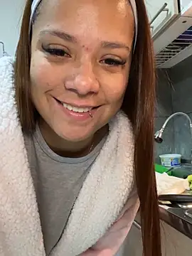 Snapshot of Pretty__Milf chatting on 03.02.26 Pretty Milf online show from 03.02.26