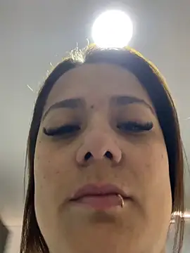 Pretty  Milf online show from 03.21.26