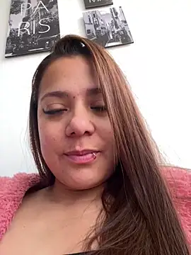 Pretty  Milf online show from 04.01.26
