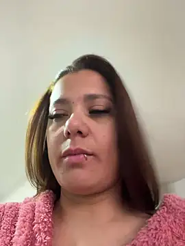 Pretty  Milf online show from 04.11.26