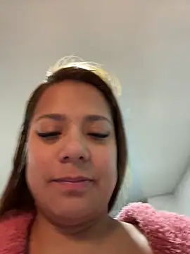 Snapshot of Pretty__Milf chatting on 04.24.26 Pretty Milf online show from 04.24.26