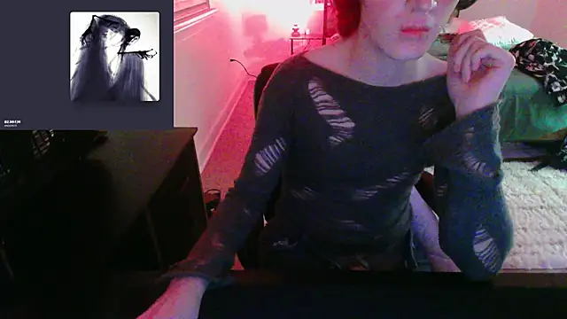 Snapshot of huntress18 chatting on 01.13.26 huntress18 online show from 01.13.26