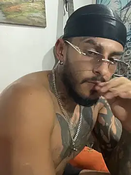 Snapshot of liyamjunior chatting on 02.13.26 liyamjunior online show from 02.13.26