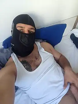 Snapshot of Mertozer01 chatting on 01.14.26 Mertozer01 online show from 01.14.26