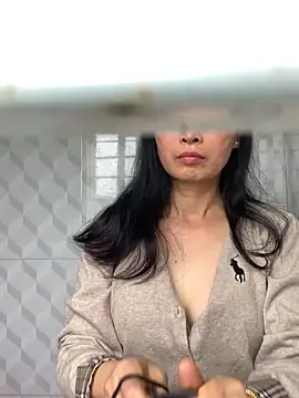 Snapshot of emgaisayhi chatting on 02.22.26 emgaisayhi online show from 02.22.26