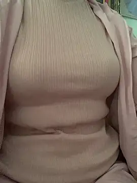 Snapshot of emgaisayhi chatting on 02.25.26 emgaisayhi online show from 02.25.26